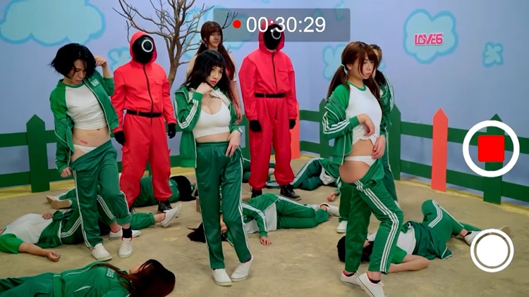 โกโกวาคิมิซือนีดา RAS-0107-R หนังโป๊สควิดเกม AEIUO ตอน 1 ผู้เข้าแข่งขันคนไหนขยับตัว 